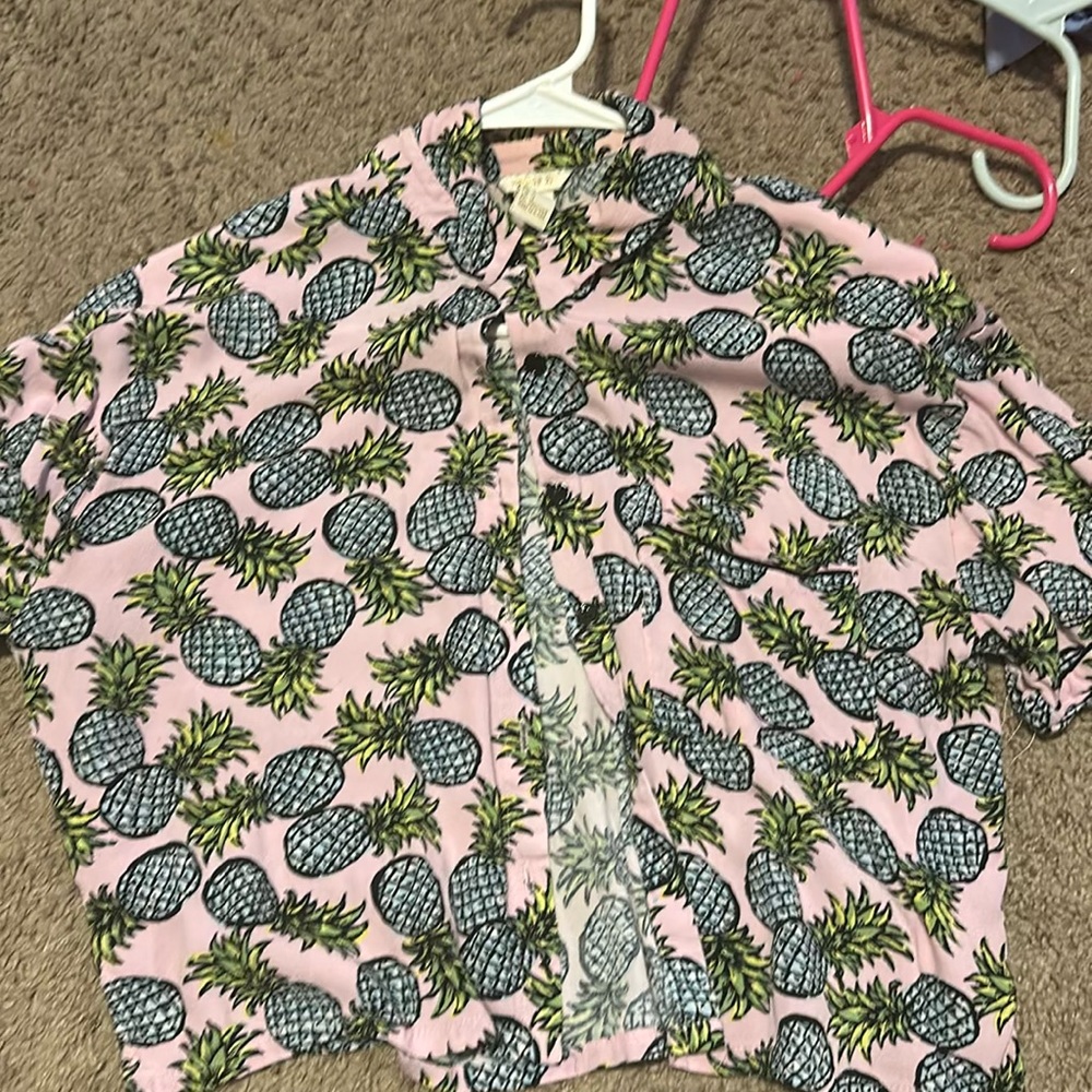 Fun pineapple shirt